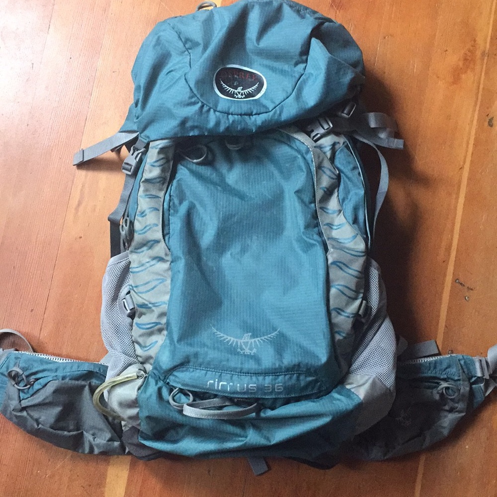 Women’s S/M Osprey Sirrus 36